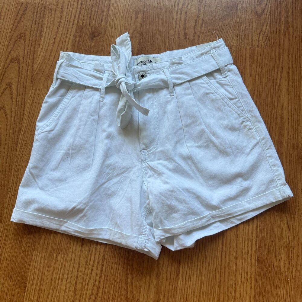 Abercrombie Kids Pleated White Paperbag Shorts Size 15/16
